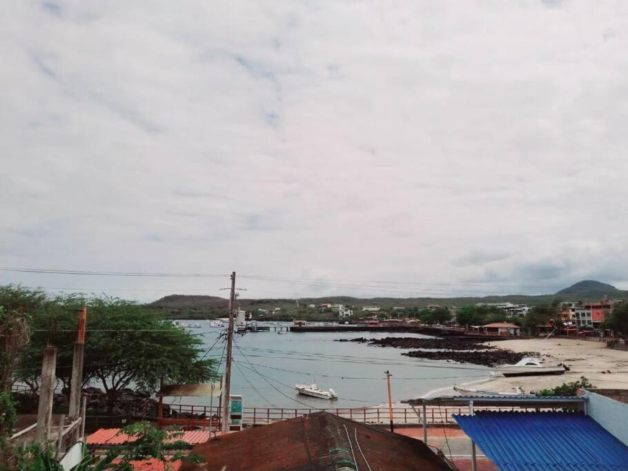 Casa Playa Los Marinos Puerto Baquerizo Moreno Exterior foto